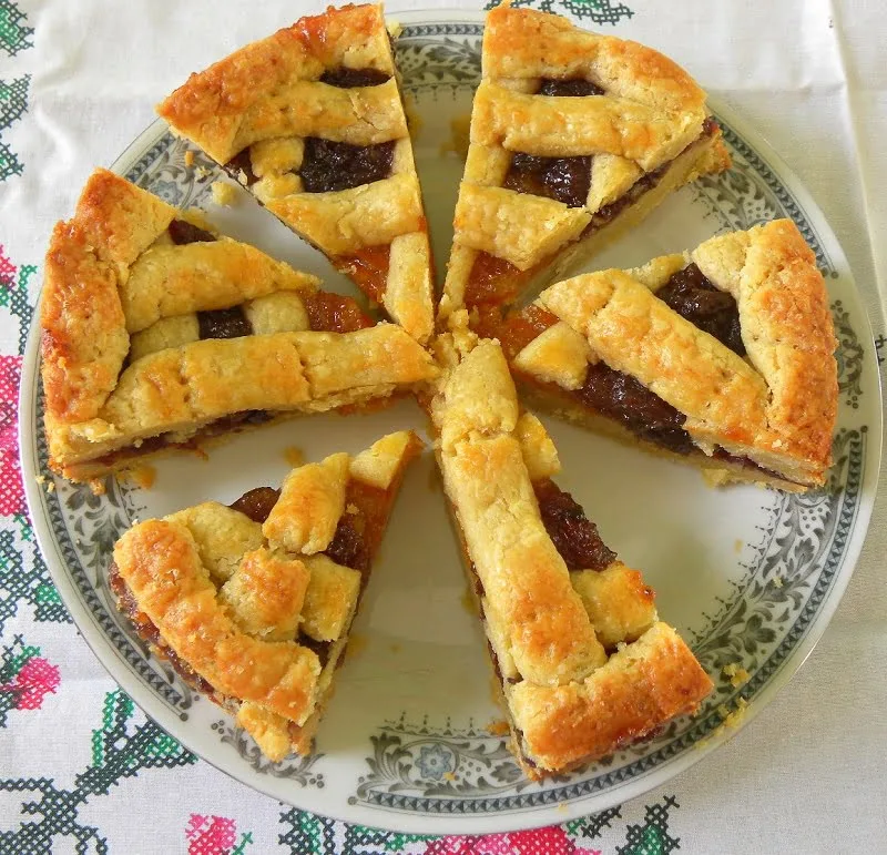Pasta Flora with two types of jams image