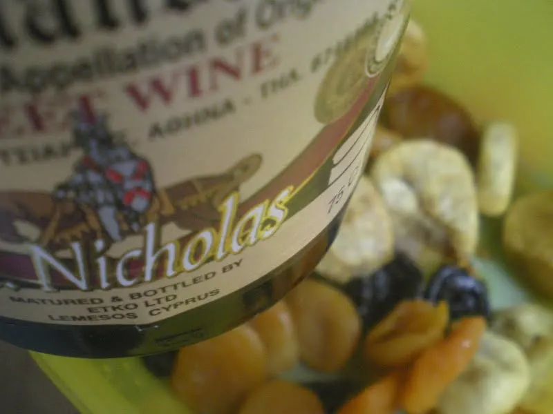 Commandaria and dried fruit image