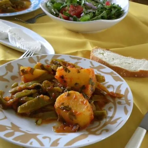 Fasolakia (stewed green beans) image