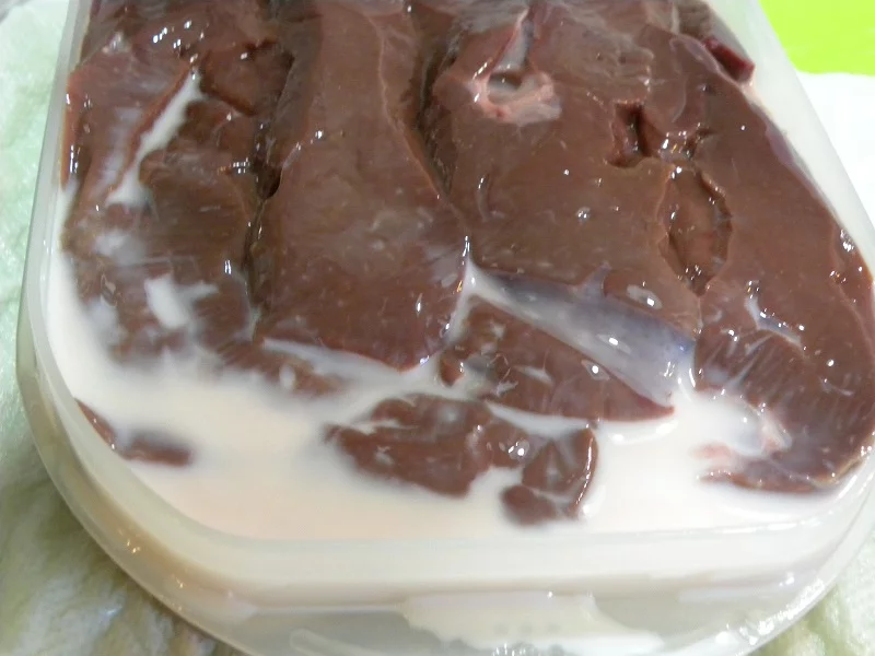 marinating liver in milk image