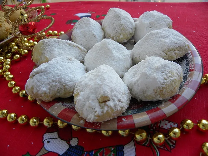 oval kourabiedes image