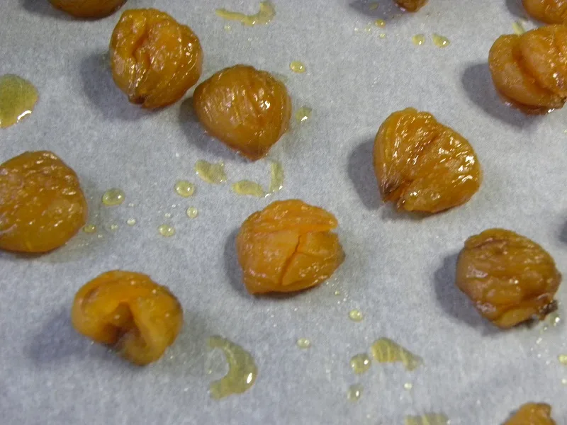 Drying chestnuts to make marrons glace mage