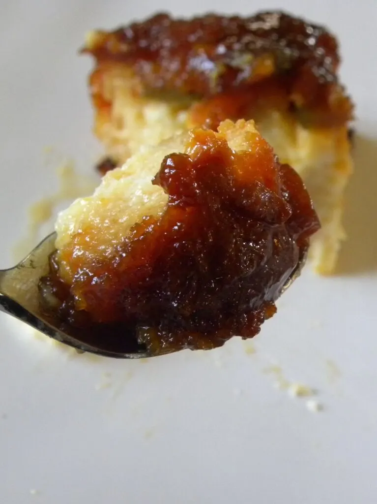 caramel bread pudding image