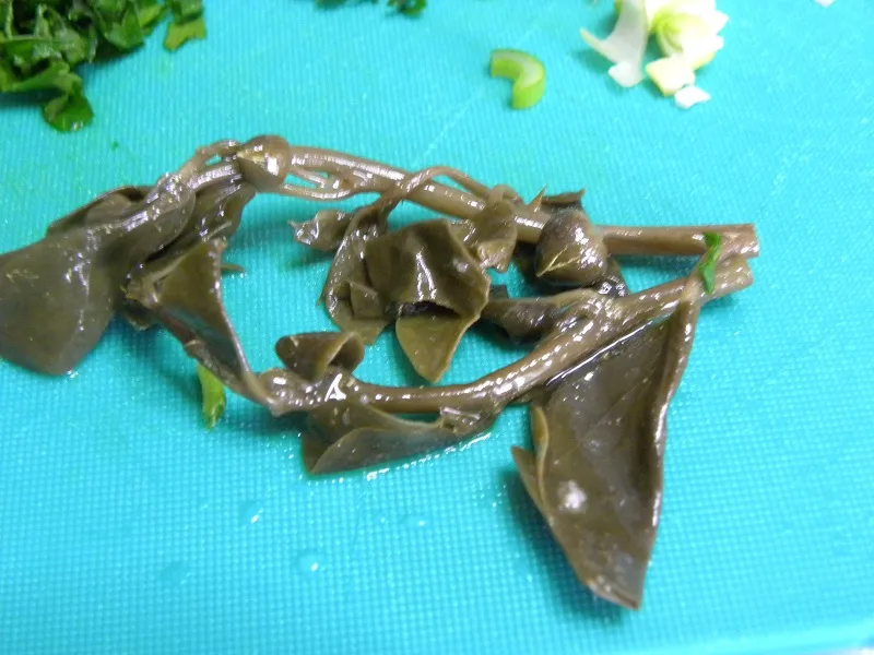 Caper leaves image
