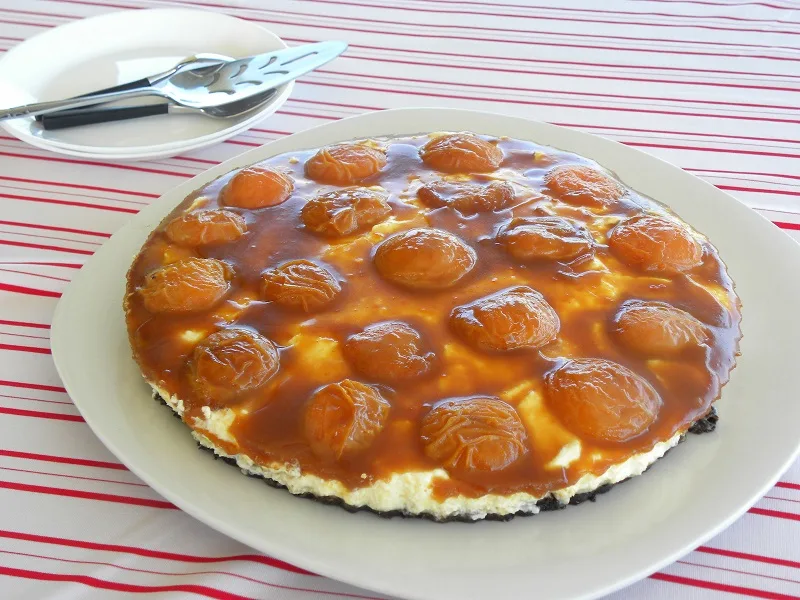 Apricot Salted Caramel Oreo Tart image