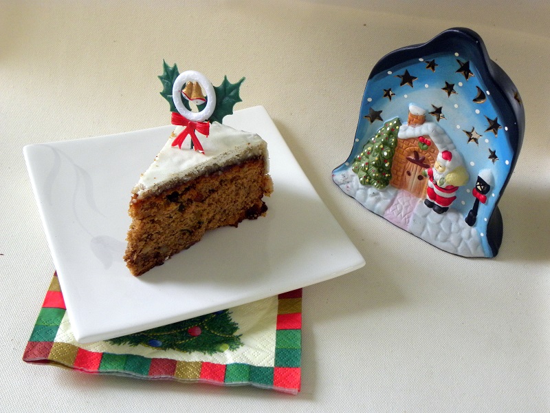 Christmas cake cut image