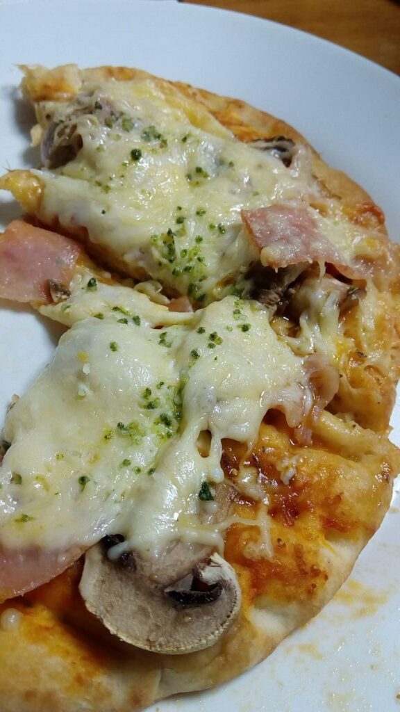 Air fryer pizza in 5 minutes image