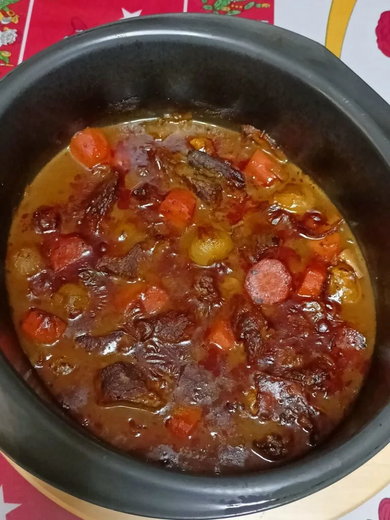 Boeuf Bourguignon in casserole dish image
