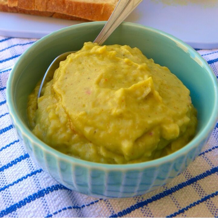 Avocado spread in a bowl image