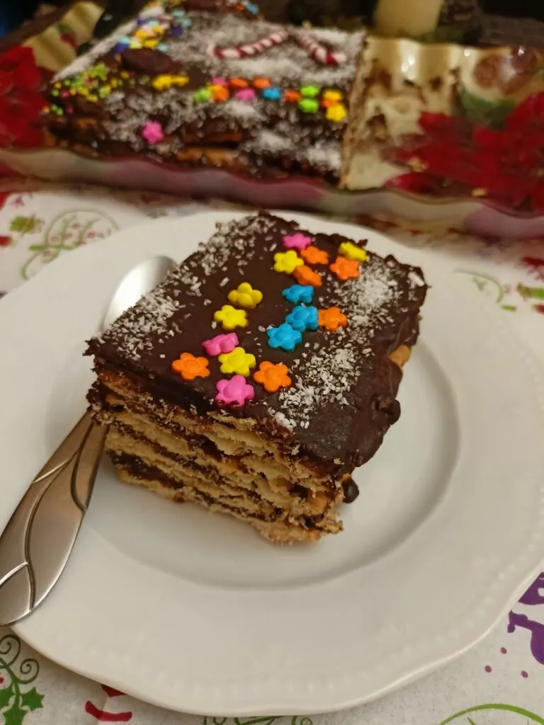 Chocolate Banana biscuit dessert cut image