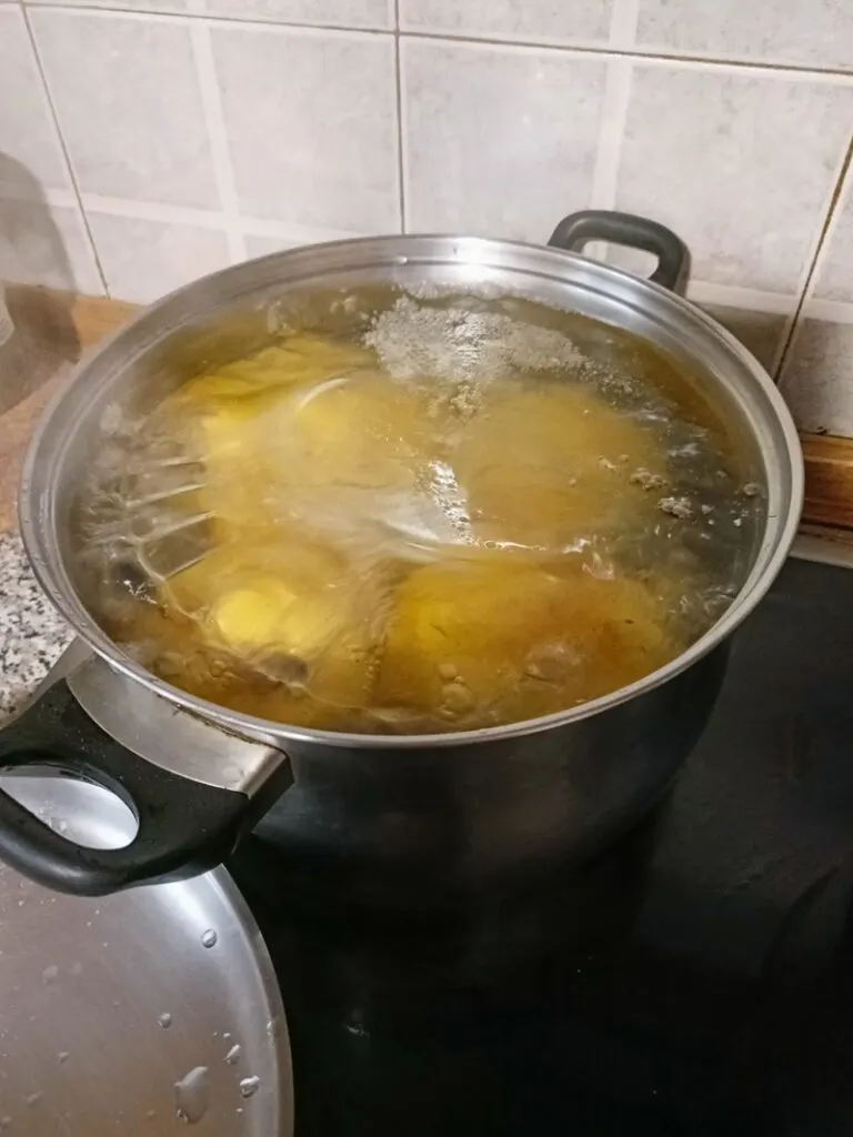 Boiling the quince image