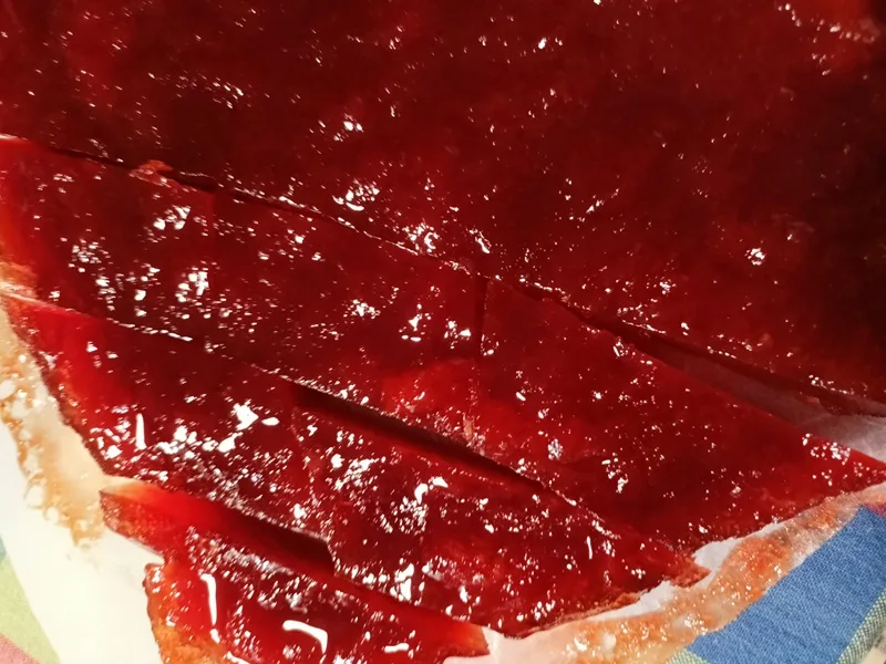 Cutting the quince paste image