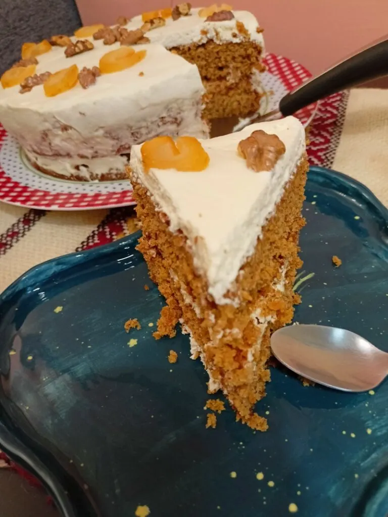 Carrot cake cut image