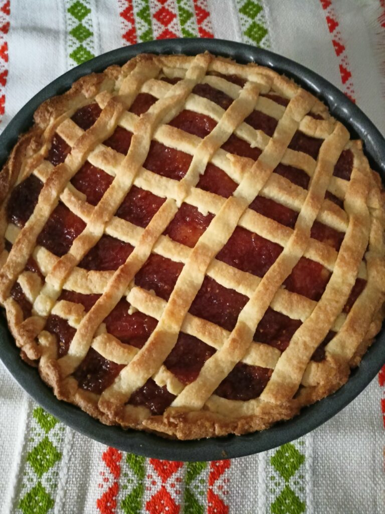 Crostata with jam image