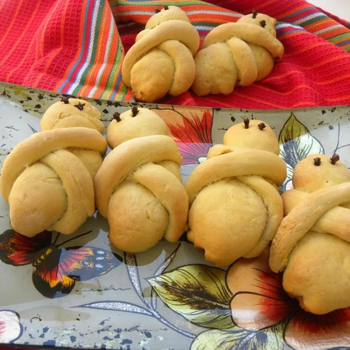 Baked lazarakia image